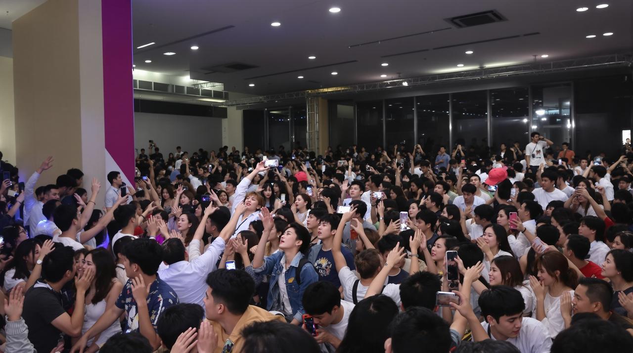 欧美激情网2026年度影迷见面会
